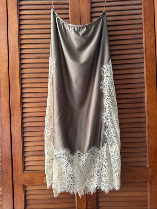 Anthropologie Dresses & Skirts - Anthropologie Taupe Satin Midi Slip Skirt with Ivory Lace Trim